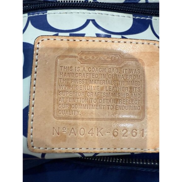 Vintage early 2000's Mini Coach Hampton Weekend Tote, w/ dust bag - Picture 2 of 13